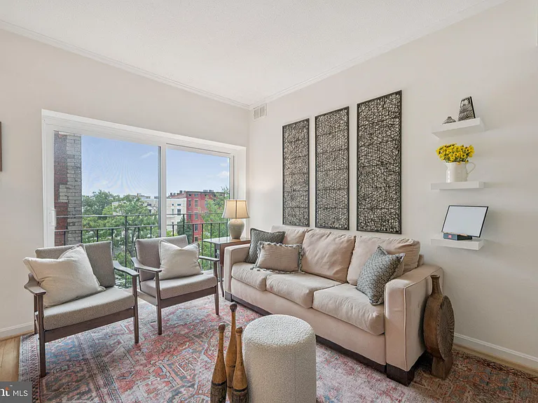 1812 Vernon St NW #34 — Photo 5