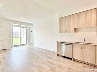 385 Arctic Red Dr #214, Oshawa, ON L1L0H8