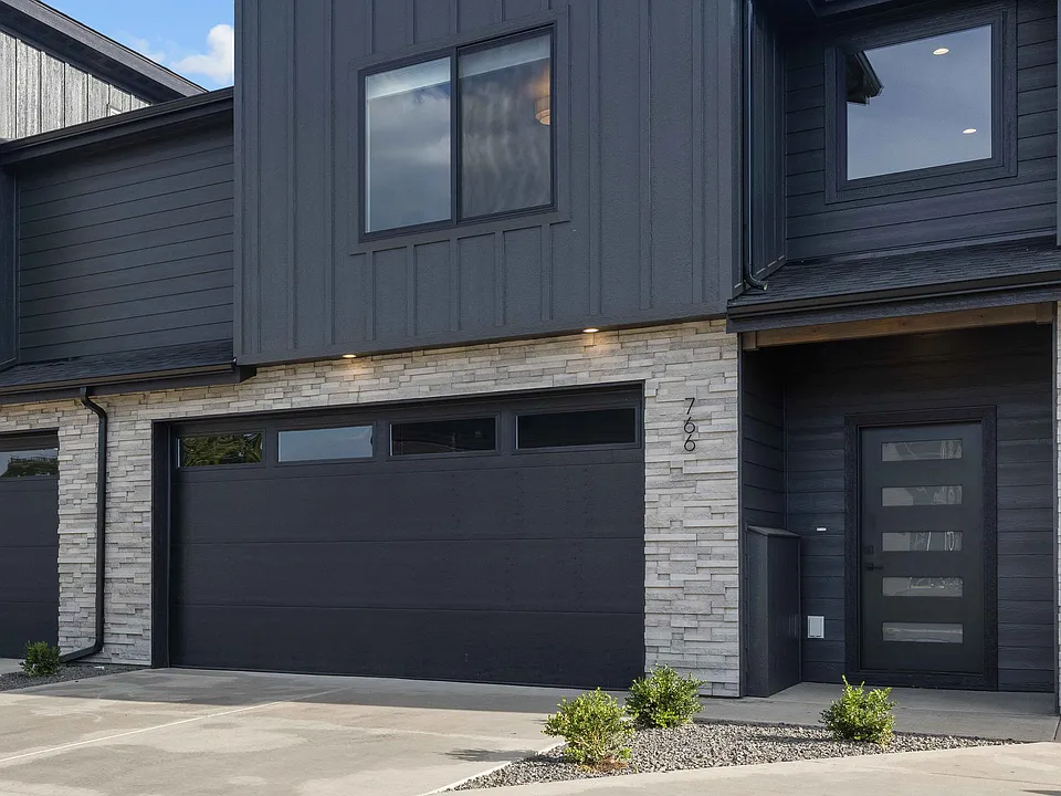 762 W Redwood Ct #762