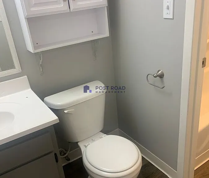515 W 27th St S #102 — Photo 11