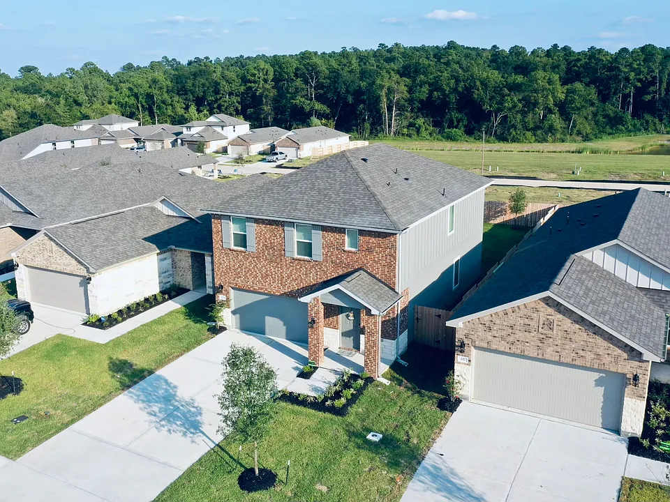 223 Shore Pointe Ct