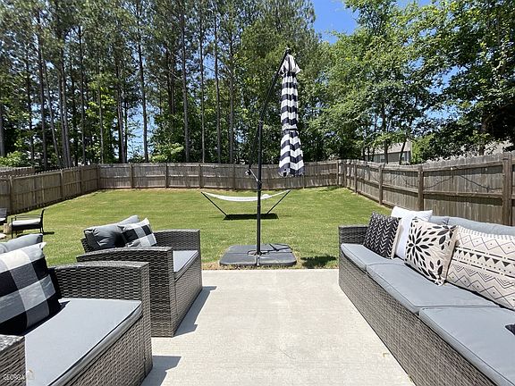 3rd image of 224 Goldshore Way