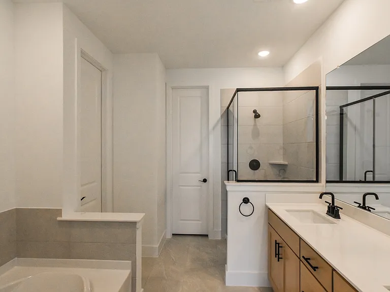 14541 Durant Ln — Photo 10