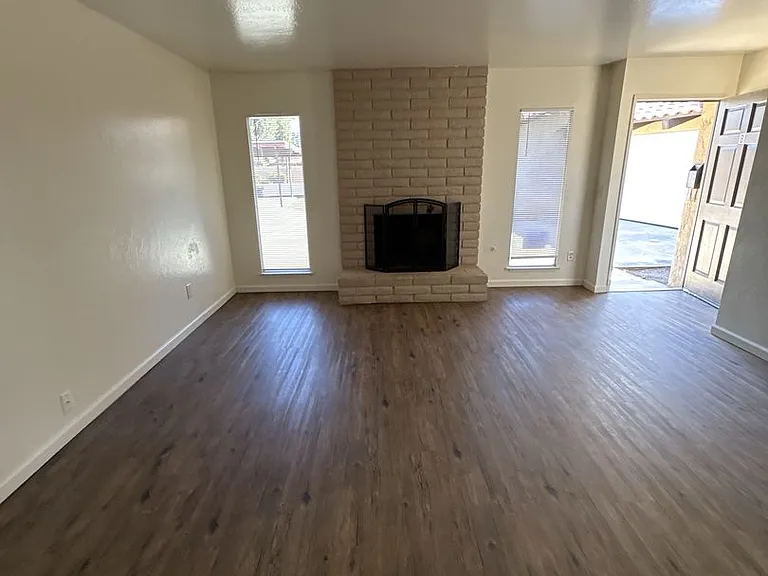 3501 W Colonial Ave #A-D — Photo 2
