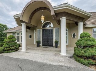 13515 Pebblebrook Dr, Greenwood, MO 64034