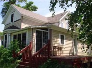 213 2nd St SE, Hayfield, MN 55940