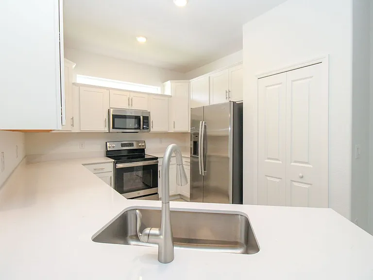2156 Dragonfruit Way — Photo 34