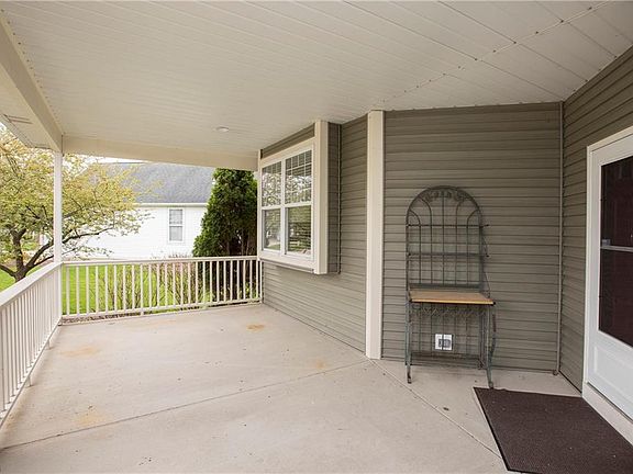 5th image of 1907 Pembrooke Ln