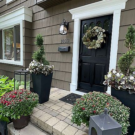3rd image of 1022 Longfellow Ave