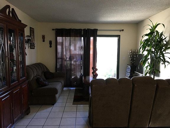 2nd image of 3593 Gum Tree Dr