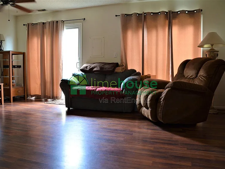 1318 River Birch Run S — Photo 17