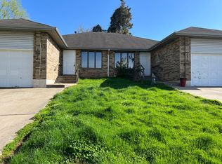 3028 W Edgewood St, Springfield, MO 65807