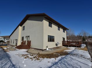 804 12th Ave NE, Minot, ND 58703