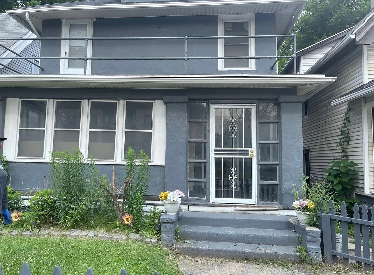 3347 N Detroit Ave — Photo 4