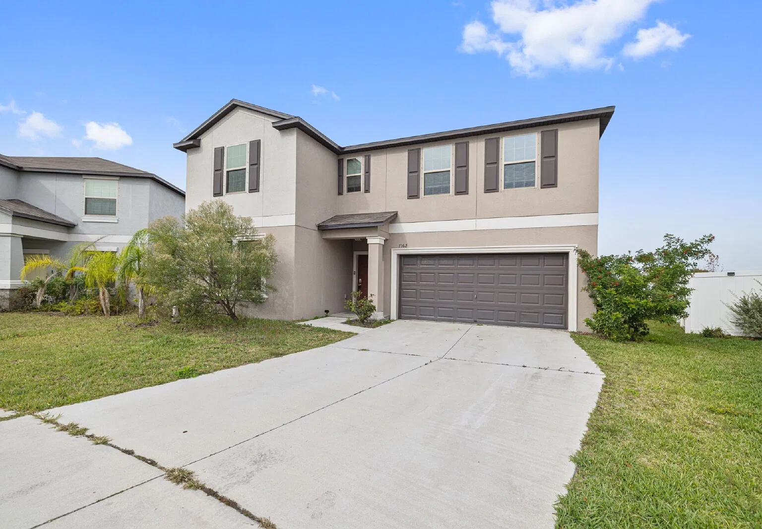 6 bed, 3.0 bath, 3362 sqft, $3,100 — Photo 2