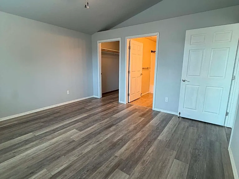 16651 Greenleaf Ave SE — Photo 13