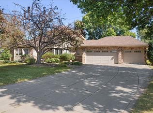 8924 Ashley Ter, Minneapolis, MN 55443