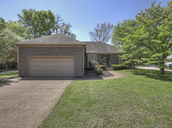 1133 Hunters Chase Dr, Franklin, TN 37064