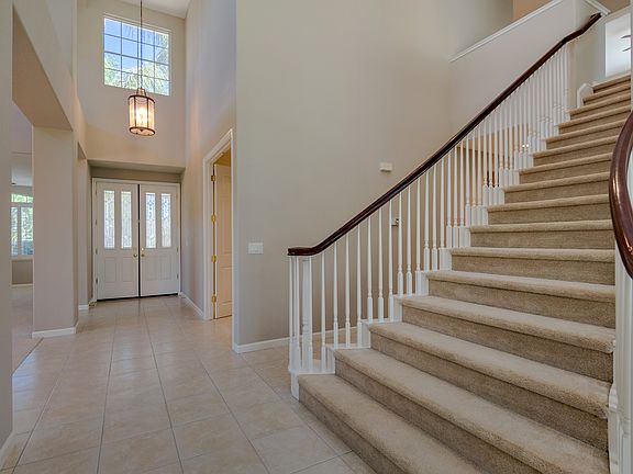 4th image of 100 Dover Isle Ct