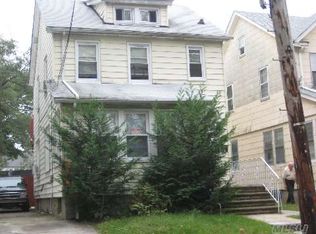 14618 Huxley St, Rosedale, NY 11422