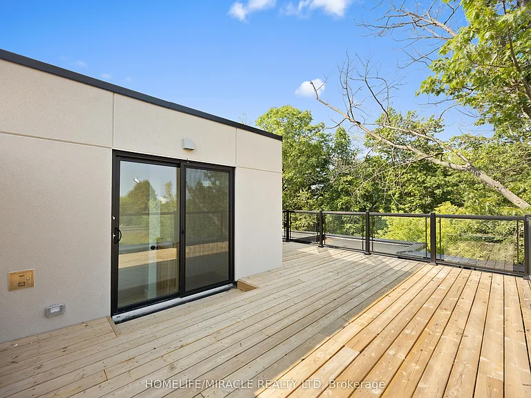 174 Clonmore Dr #9 — Photo 33