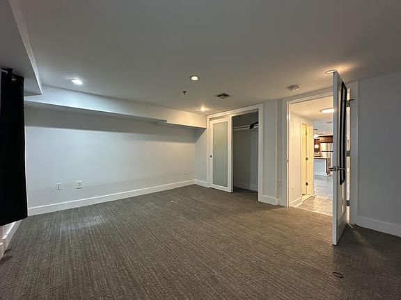 5th image of 617 Bloomfield St #G