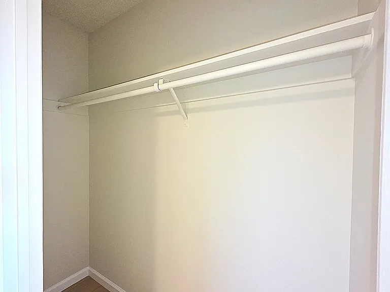 1005 Brinkby Ave — Photo 20