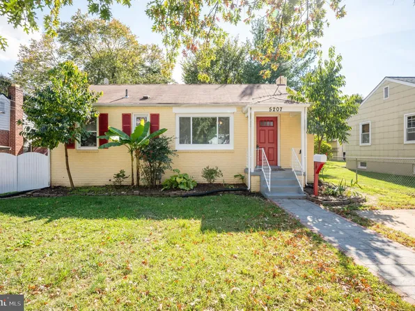 5207 Edgewood Rd, College Park, MD 20740