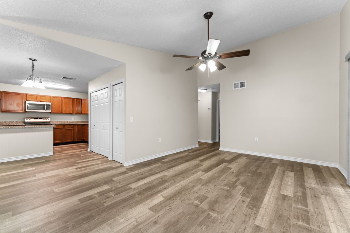 next background image