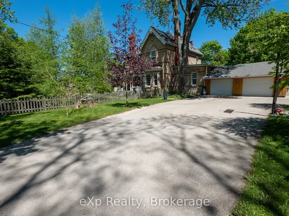 285 Mary St, South Bruce Peninsula, ON N0H 2T0