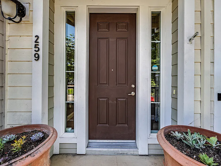 259 Birch Creek Dr — Photo 1