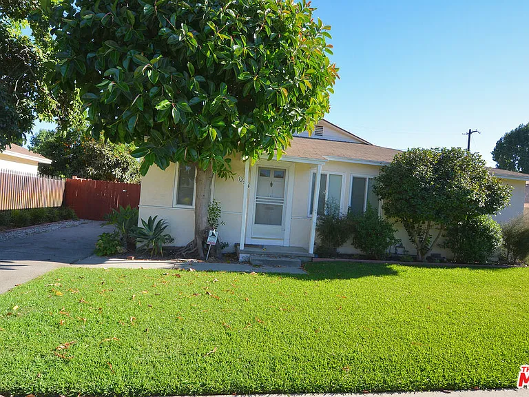 12944 Haynes St — Photo 3