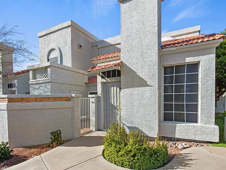1717 E Union Hills Dr #1035 — Photo 1
