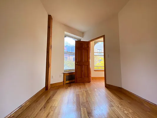Rented by Oxford Property Group | media 13