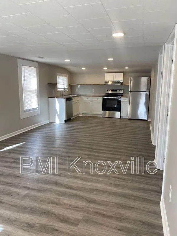 3 bed, 1.0 bath, 1050 sqft, $1,525 — Photo 4