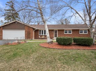 7430 N Chadwick Rd, Glendale, WI 53217