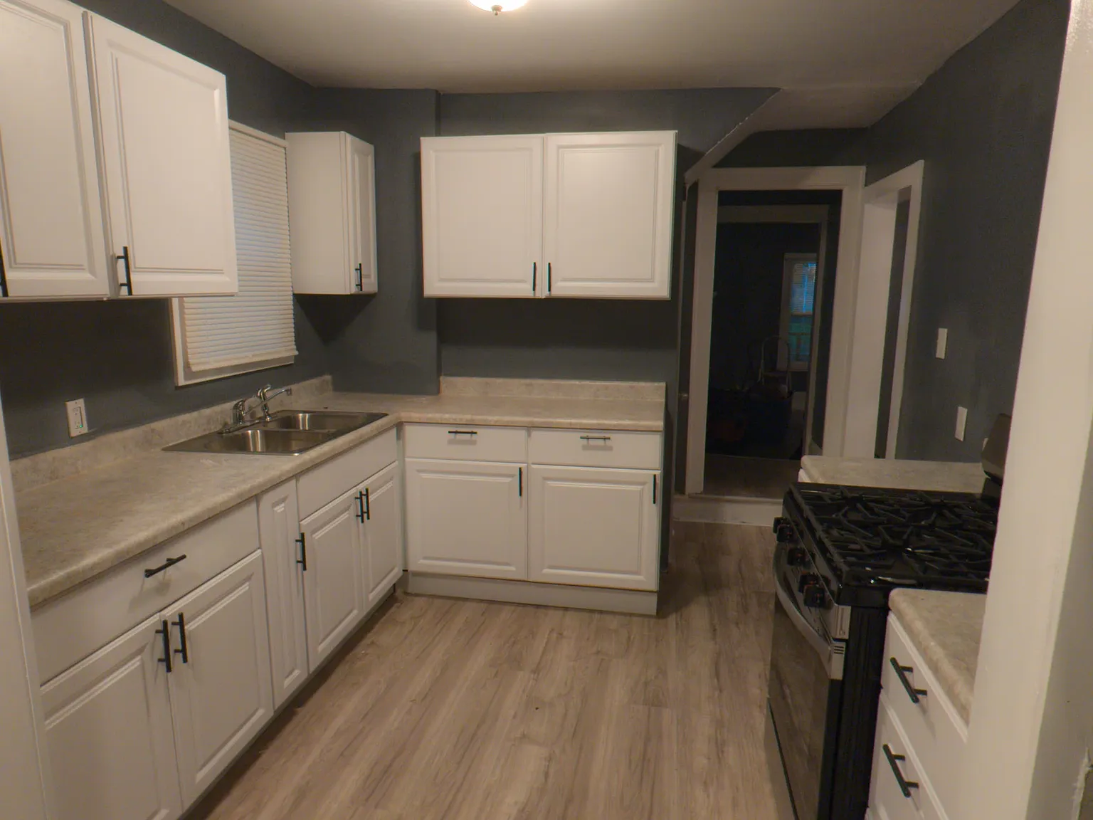 4 bed, 1221 sqft, $1,400 — Photo 2
