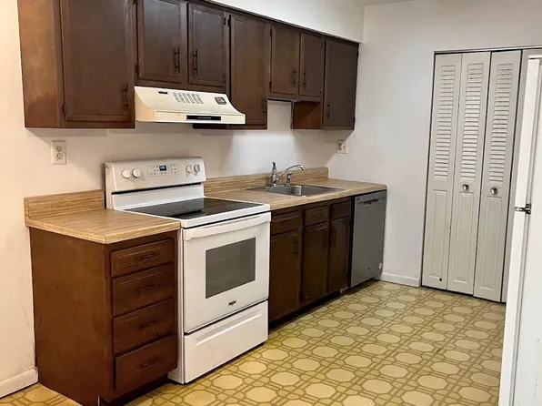 116 Thomas Dr, Telford, PA 18969