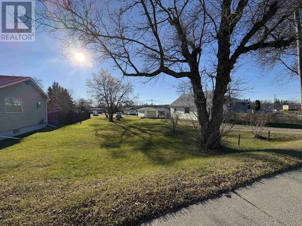 59 Coral St, Emo, ON P0W 1E0