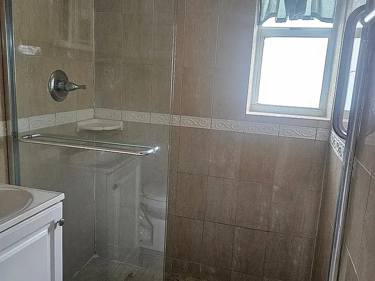 315 Van Buren St #107B — Photo 16