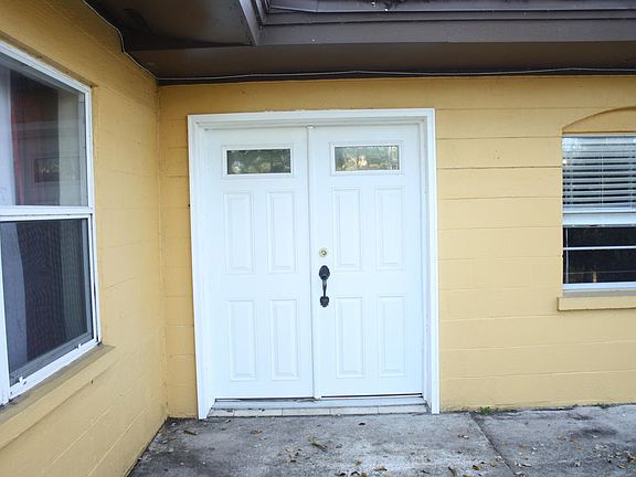 3rd image of 1134 S Brevard Ave