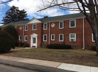 33 School St APT 2L, Glastonbury, CT 06033