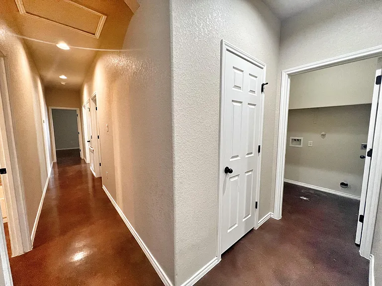 2611 Pahmeyer Rd — Photo 10