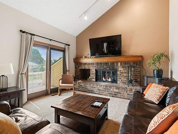 3rd image of 4680 Camelot Dr #23