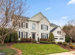 9725 Clagett Farm Dr, Potomac, MD 20854