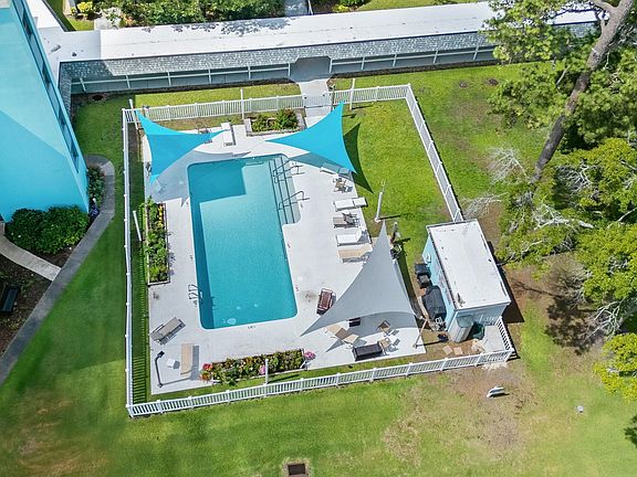 4th image of 5001 Little River Rd. #W414