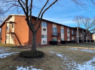 9446 Dee Rd APT 1D, Des Plaines, IL 60016