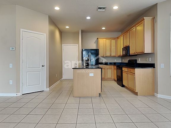 4th image of 1601 Acorn Leaf Ct
