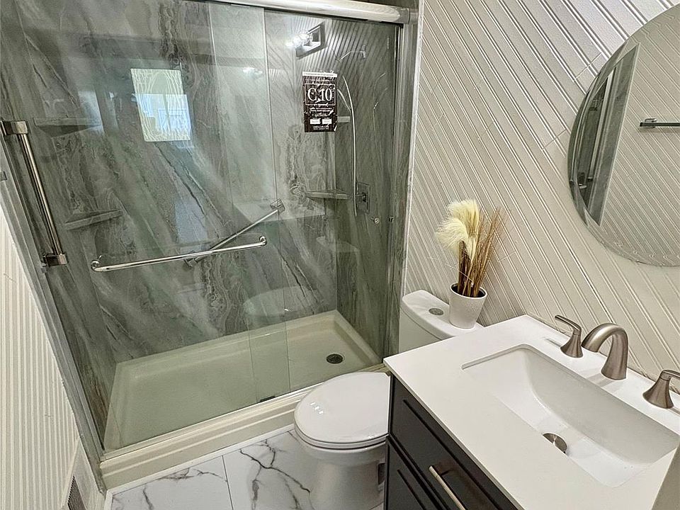 1010 Canterbury Dr, photo 16