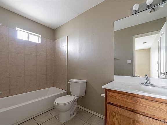 5th image of 113 N Linares St